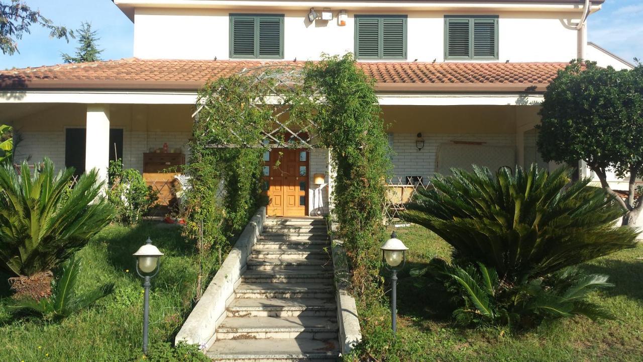 Al Rifugio Apartment Montecorvino Pugliano Exterior photo